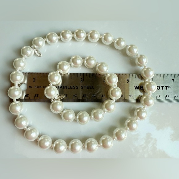Seasons Faux Pearl Choker White Necklace & Bracelet - Picture 3 of 9